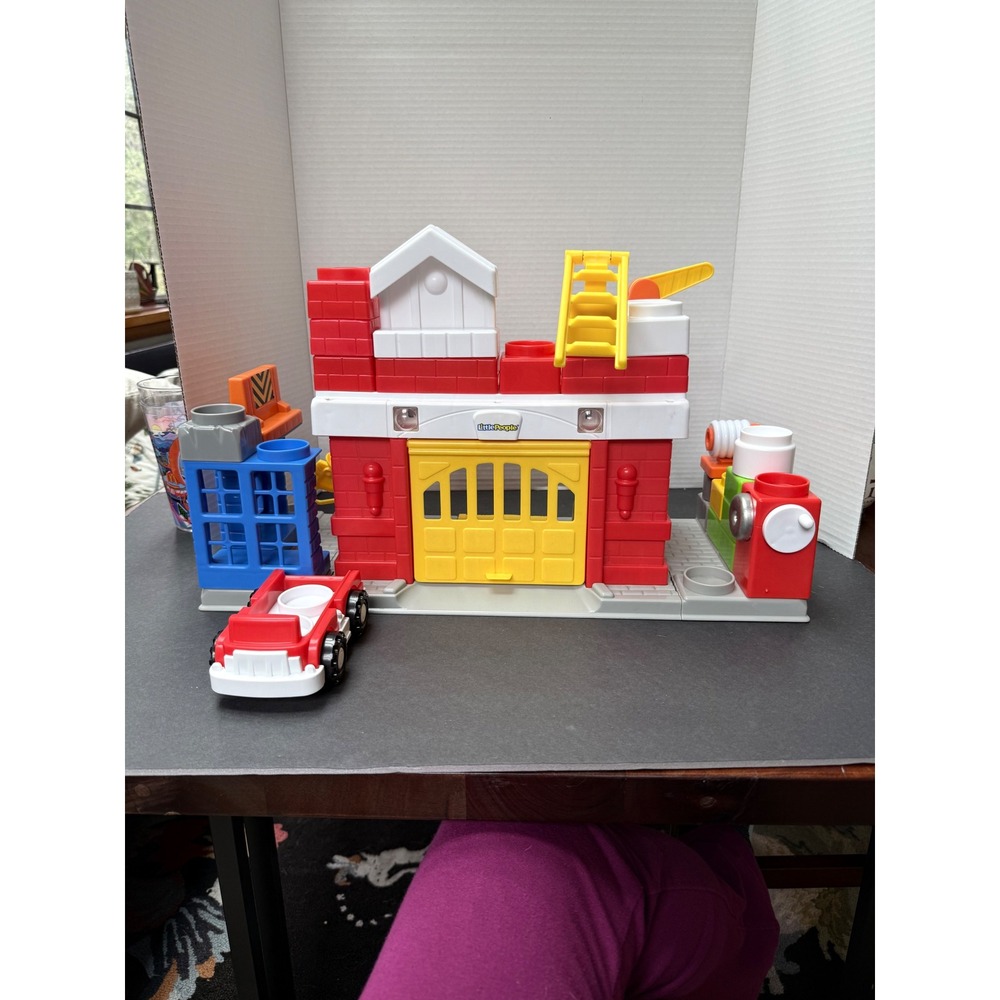 Fisher Price Little People Fire Station Mega Bloks Building Playset with Truck